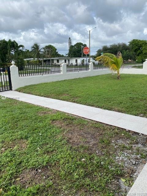 Miami Gardens, FL 33054,2330 NW 162nd St