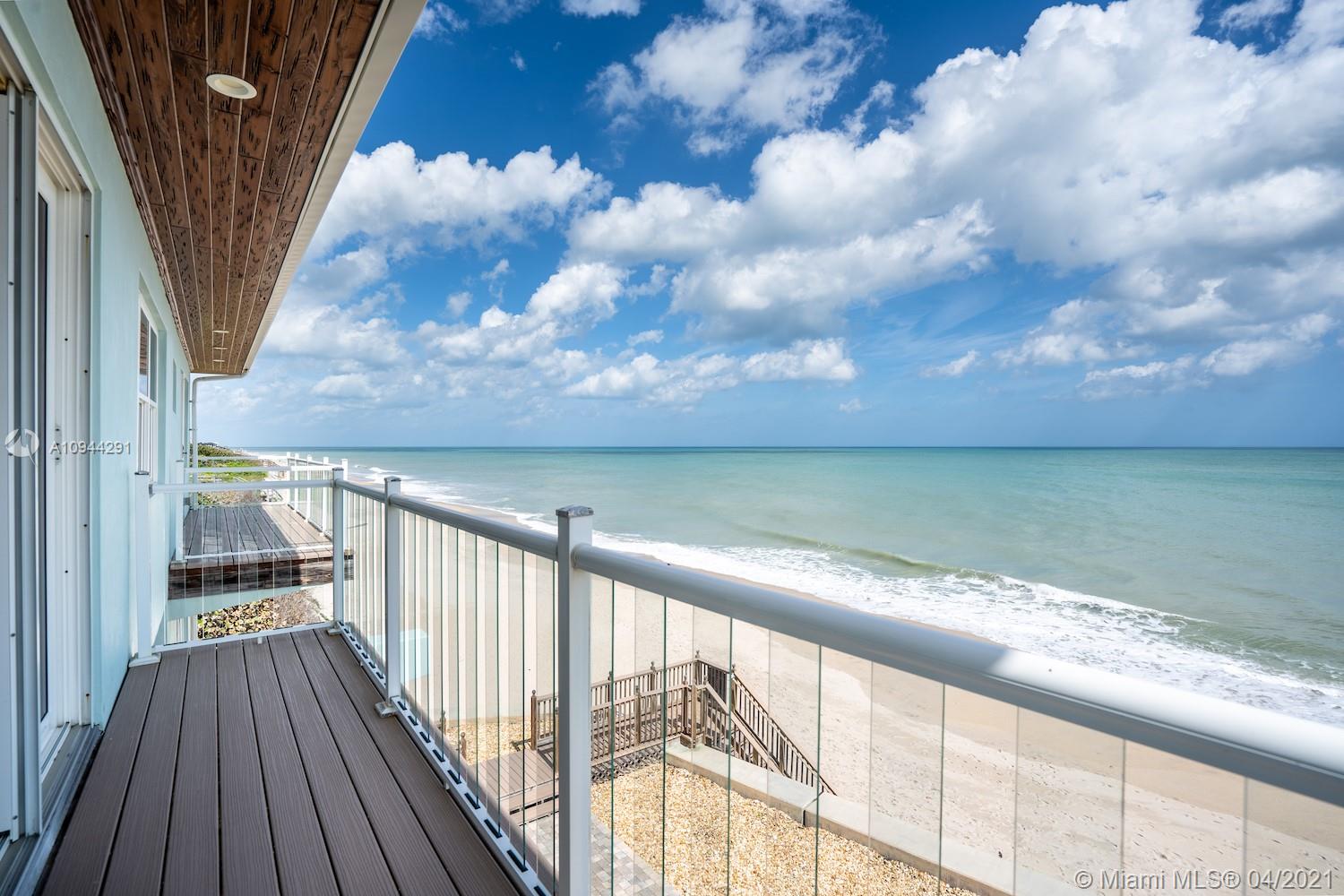 9586 Doubloon Dr,  Vero Beach,  FL 32963