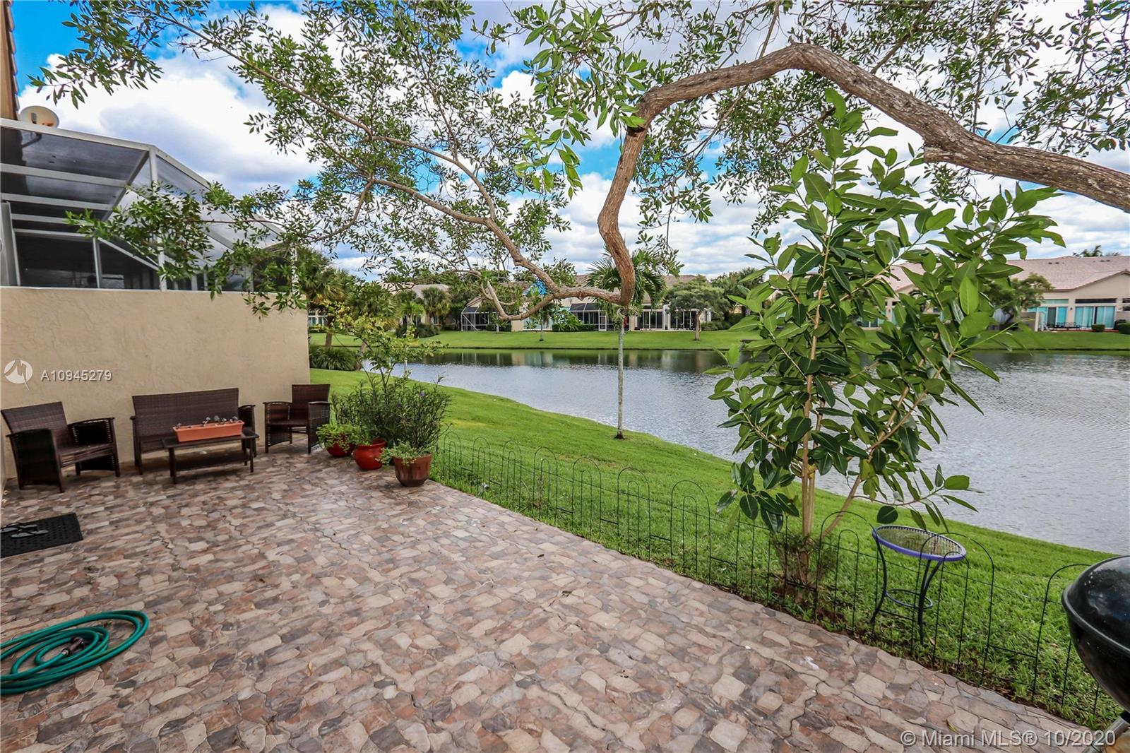 Davie, FL 33328,5134 W Madison Lakes Cir W