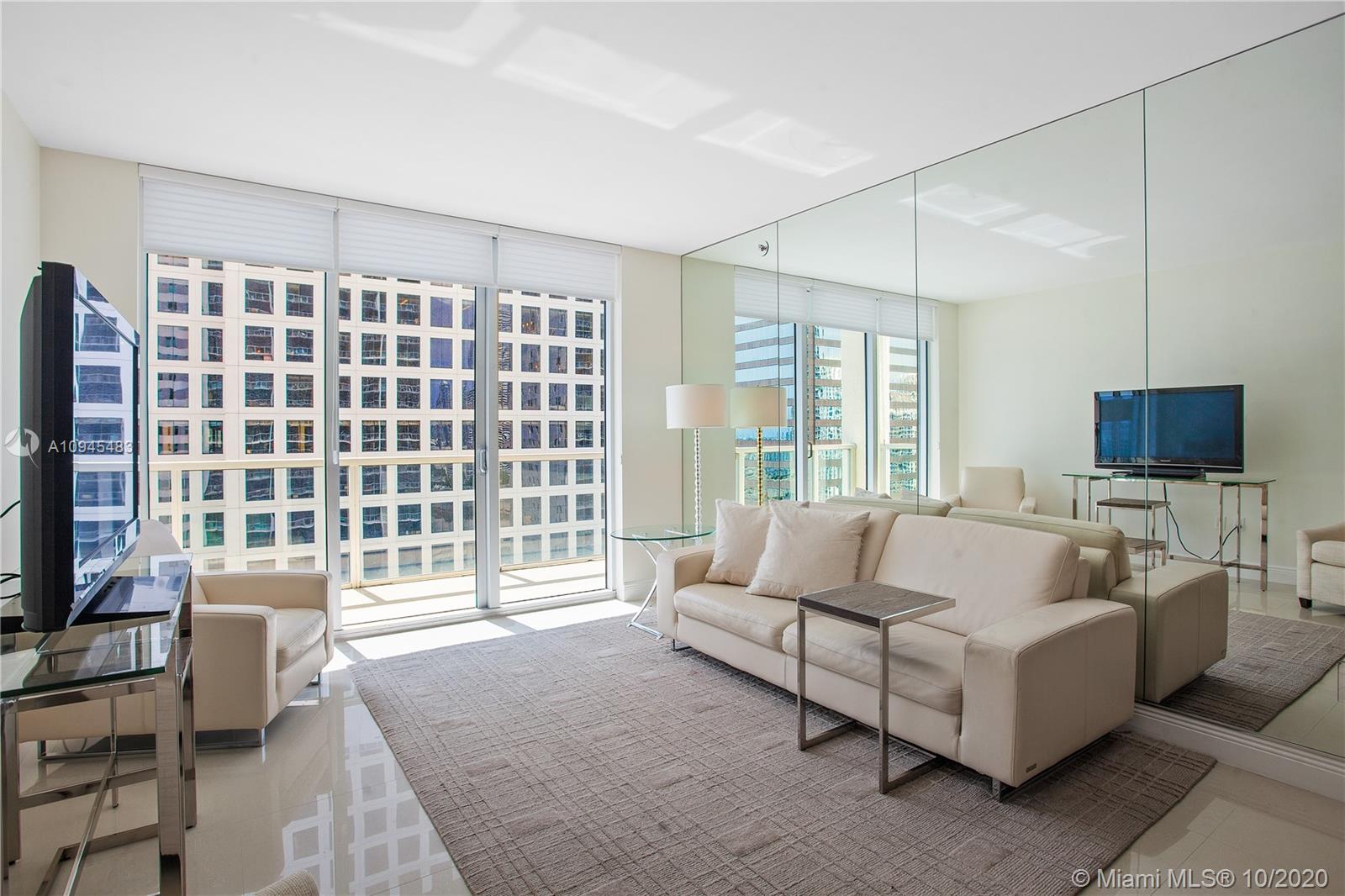 Miami, FL 33131,500 Brickell Ave #2804