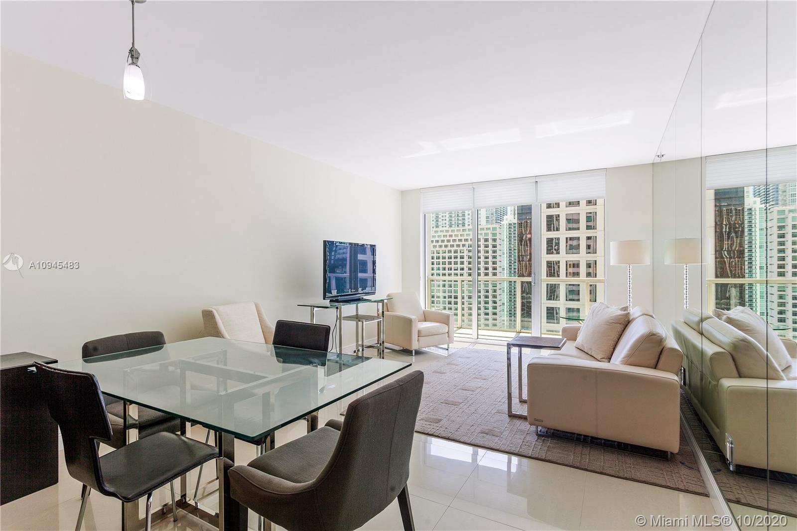 Miami, FL 33131,500 Brickell Ave #2804