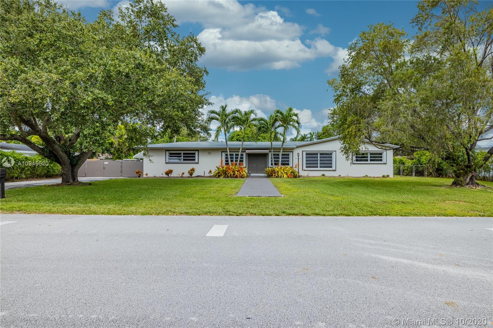 Palmetto Bay, FL 33158,8261 SW 142nd St