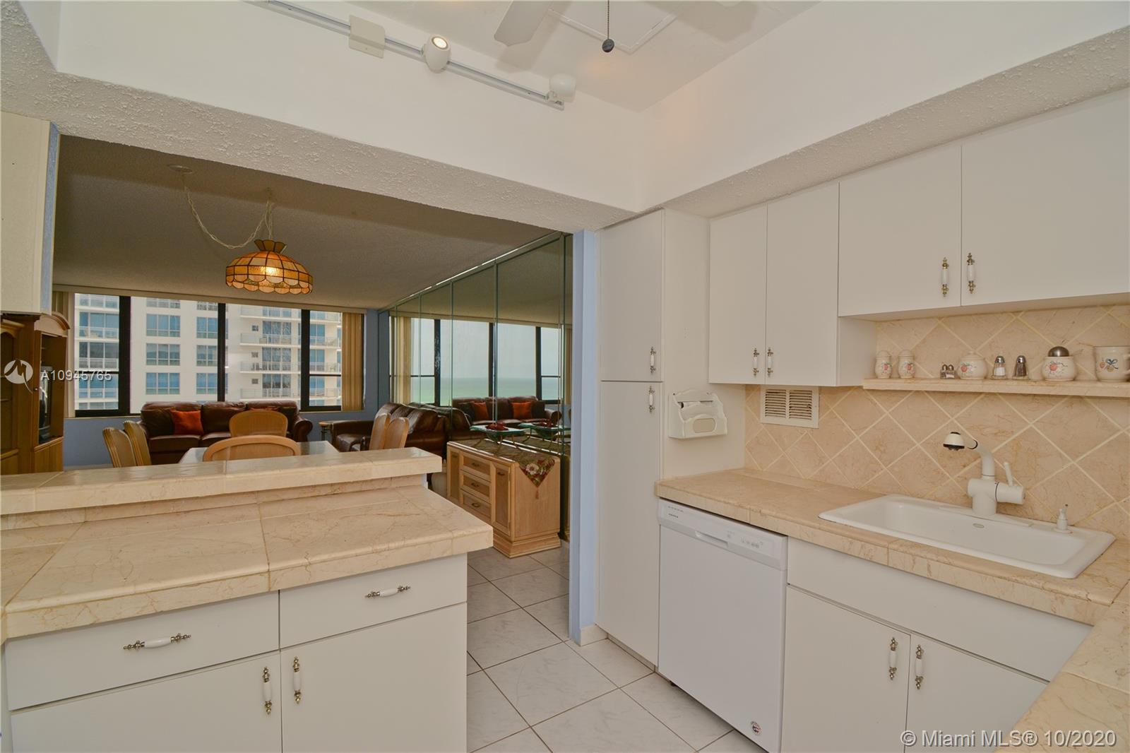 Hollywood, FL 33019,3505 S Ocean Dr #1416