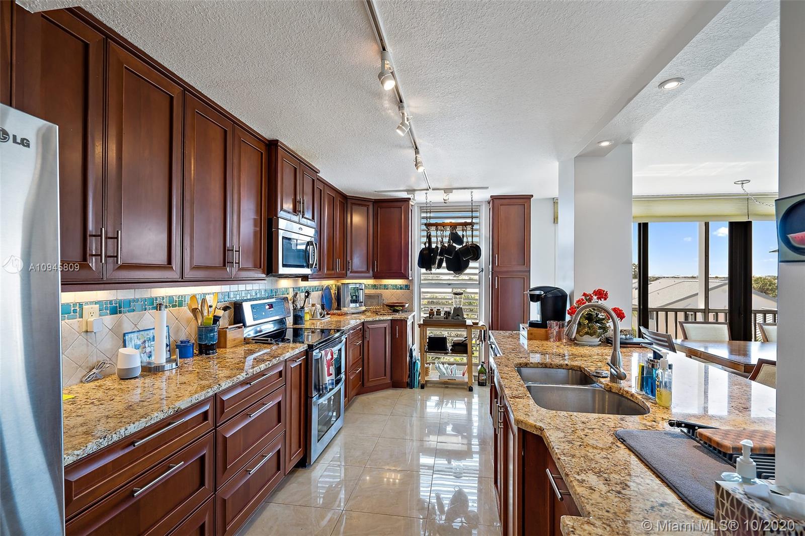 Property photo # 2