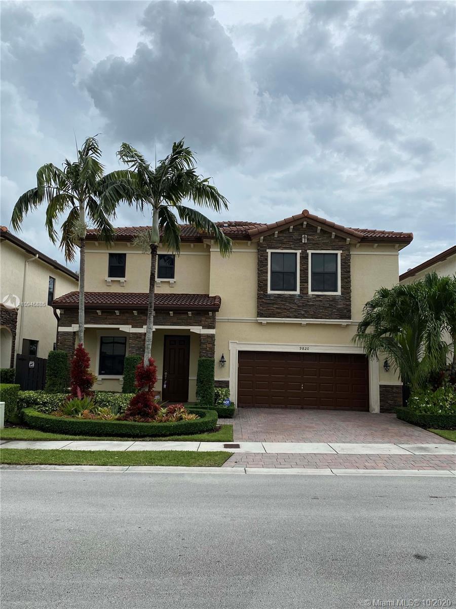 9820 NW 86th Ter, Doral, FL 33178