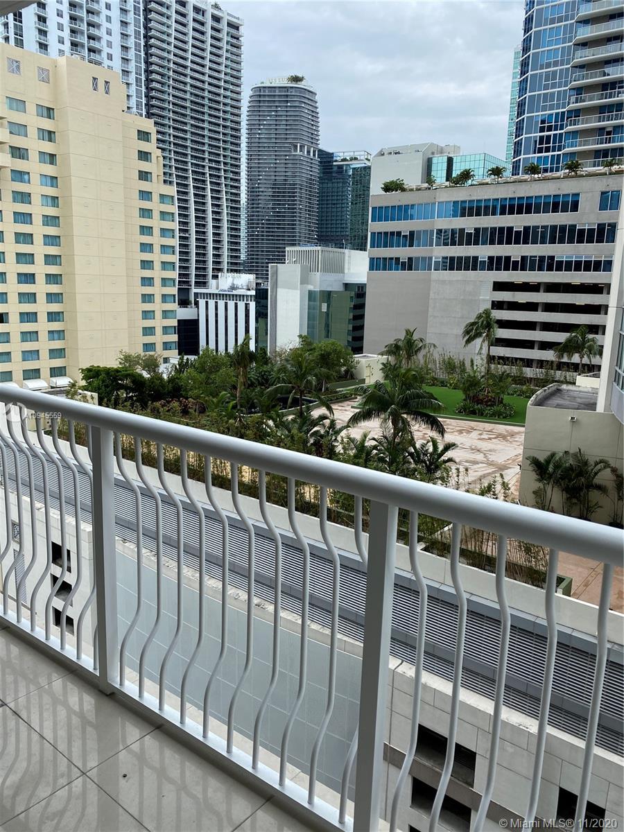 Miami, FL 33131,1200 Brickell Bay Dr #1616