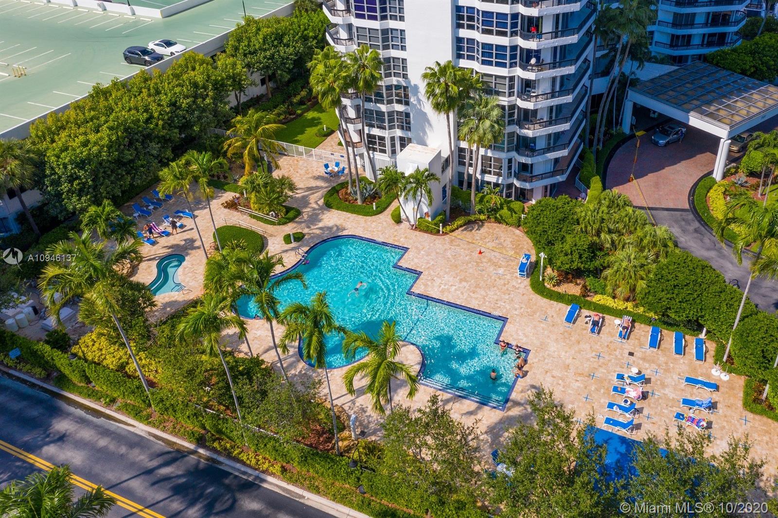 Aventura, FL 33180,3500 Mystic Pointe Dr #LPH1