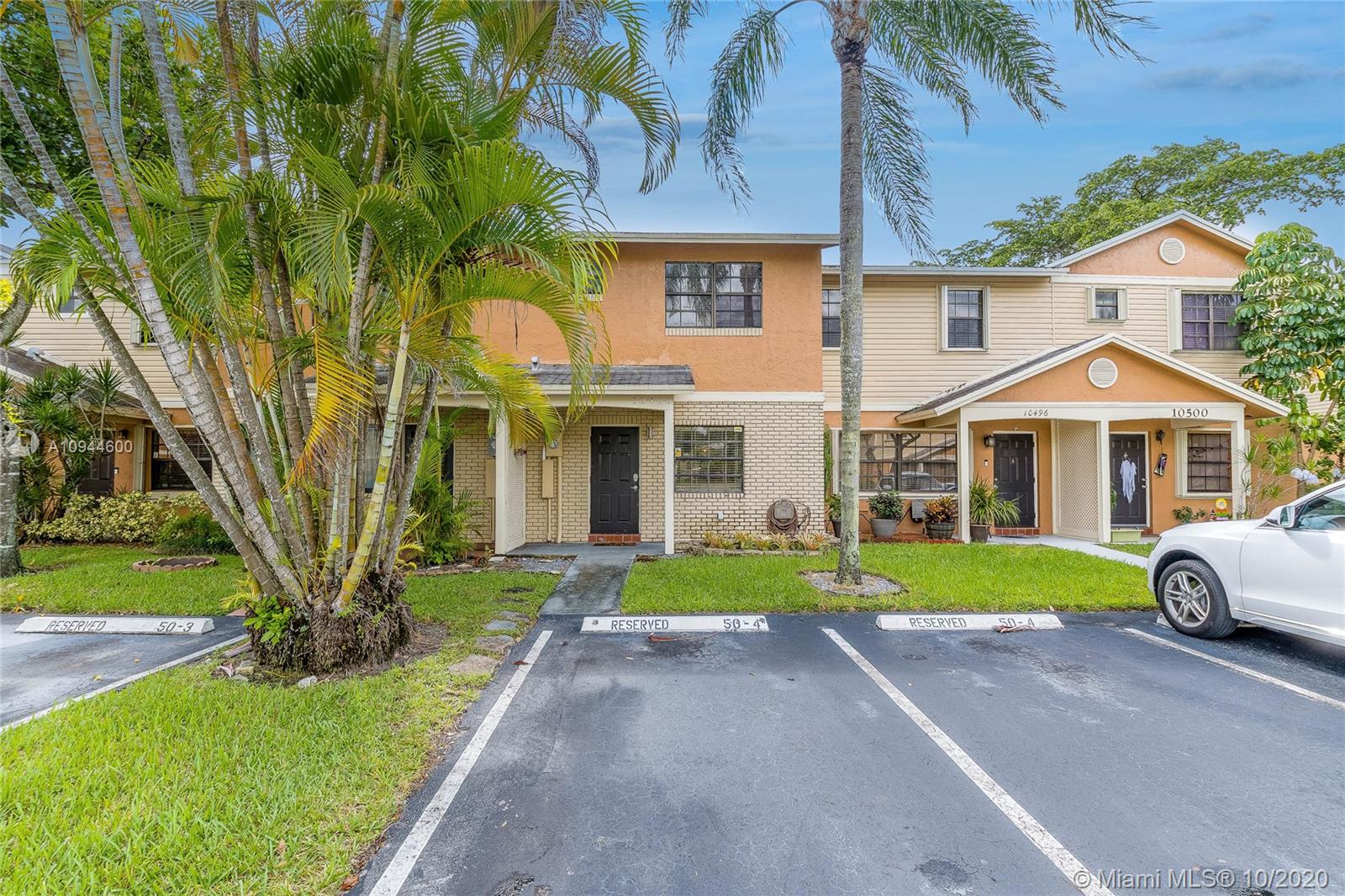 10490 NW 6th St, Pembroke Pines, FL 33026