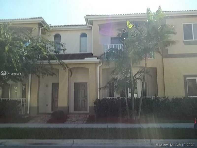 BEAUTIFUL WELL MAINTAINED 2 BR/2.5 BA TOWN HOME W/ GARAGE IN ARBOR PARK @ KEYS GATE. LAMINATE & TILE FLOORS ON 1ST FLOOR, LARGE MASTER SUITE W/ ROMAN TUB IN BATHROOM, BALCONY OFF 2ND BEDROOM, COURTYARD & NEUTRAL PAINT THROUGHOUT. COMMUNITY OFFERS ROVING SECURITY, GATED ENTRANCE, COMMUNITY POOL & PLAYGROUND. RENT INCLUDES: ATT UVERSE CABLE, INTERNET, & ALARM MONITORING.