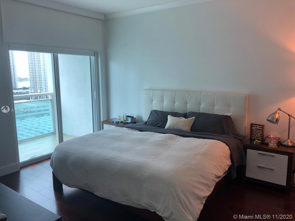 Miami, FL 33131,950 Brickell Bay Dr #1704