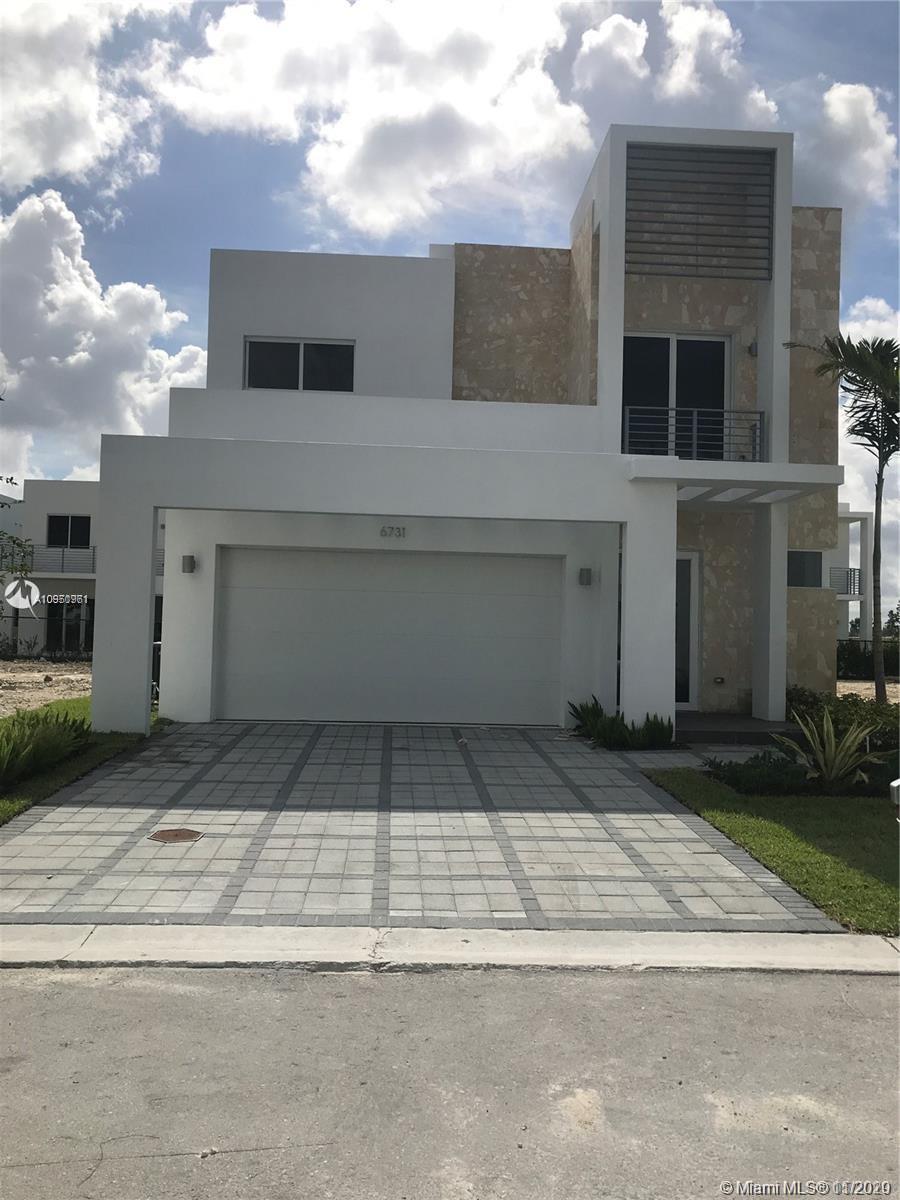 Photo 2 of 6731 103rd Pl in Doral - MLS A10951961