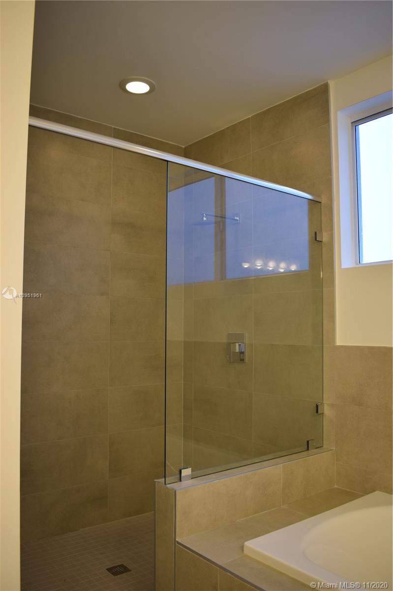 Photo 39 of 6731 103rd Pl in Doral - MLS A10951961