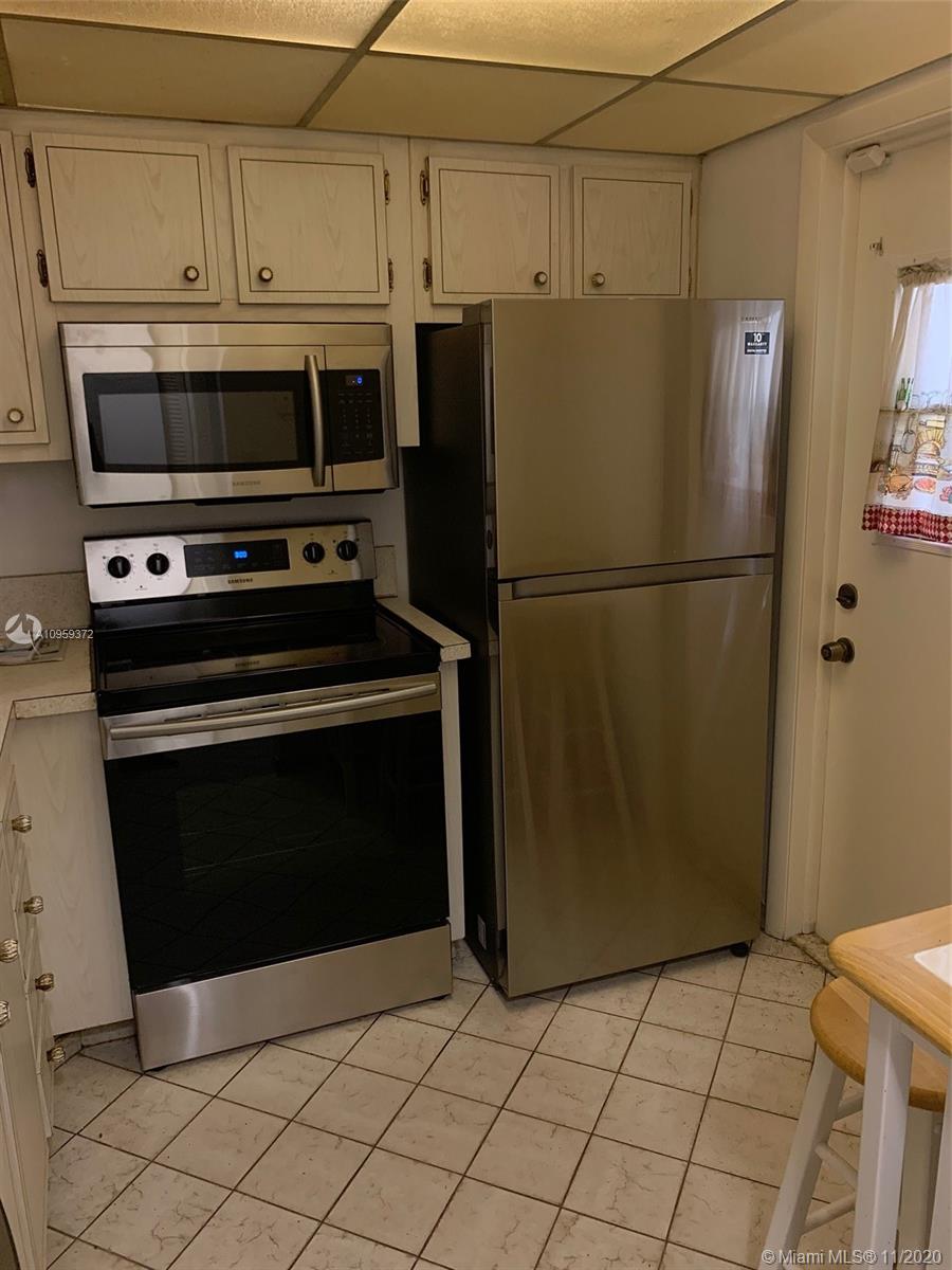 4801 NW 34th St 403