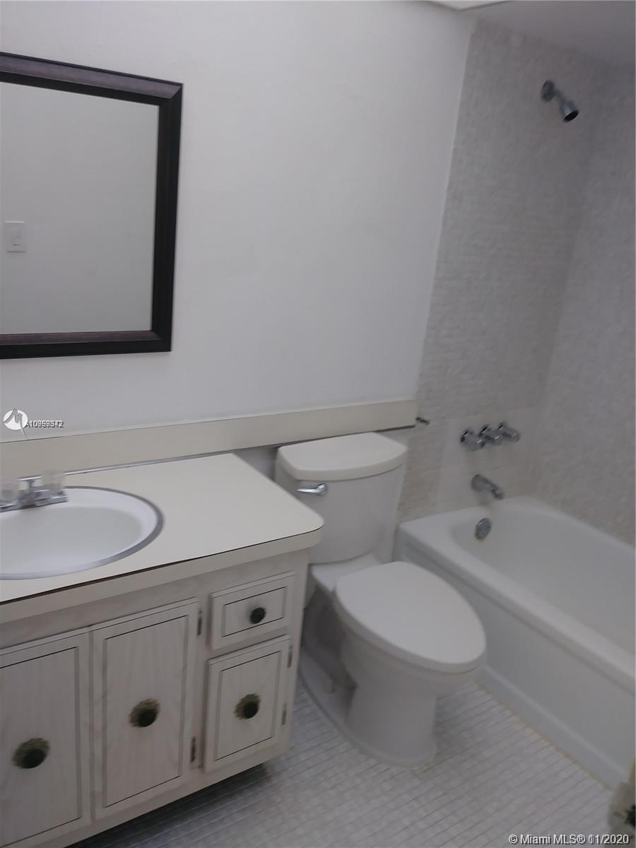 4801 NW 34th St 403