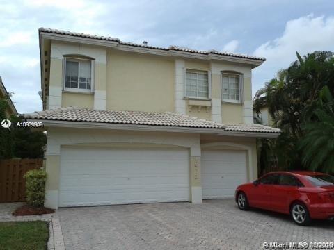 Photo 1 of 10773 69th Ter in Doral - MLS A10959959