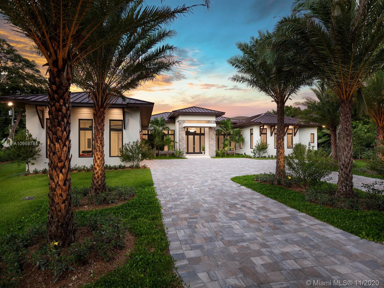 Photo 2 of 6065 109th St in Pinecrest - MLS A10959764