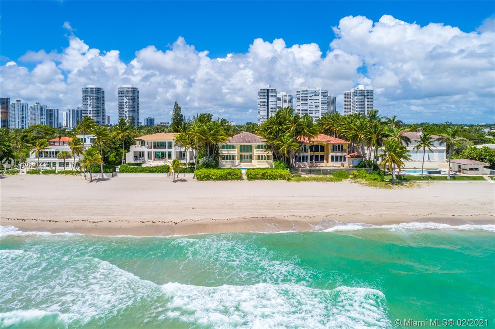 Photo 2 of 547 Ocean Blvd in Golden Beach - MLS A10961224