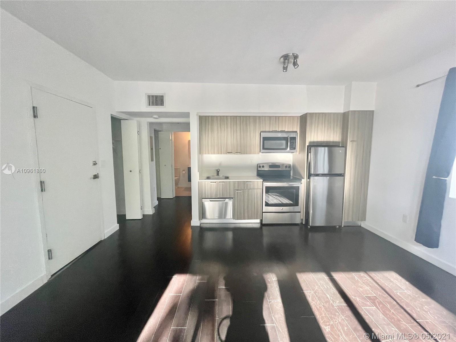 Miami Beach, FL 33139,557 MICHIGAN #221