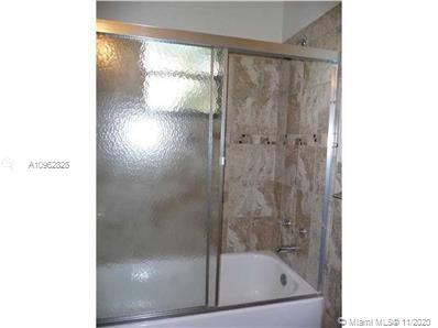 Hollywood, FL 33020,1925 Madison St #16