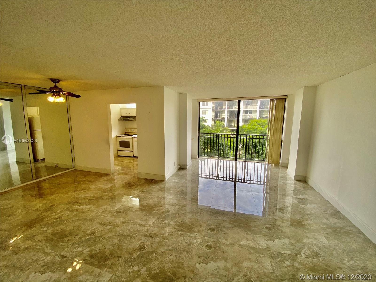 Sunny Isles Beach, FL 33160,17021 N Bay Rd #402