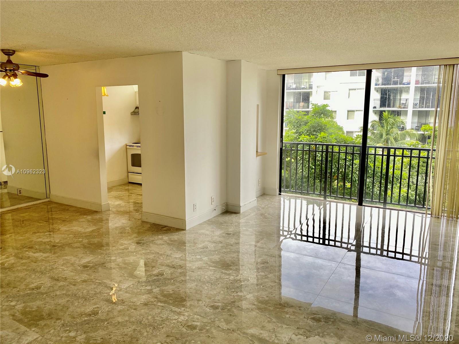 Sunny Isles Beach, FL 33160,17021 N Bay Rd #402