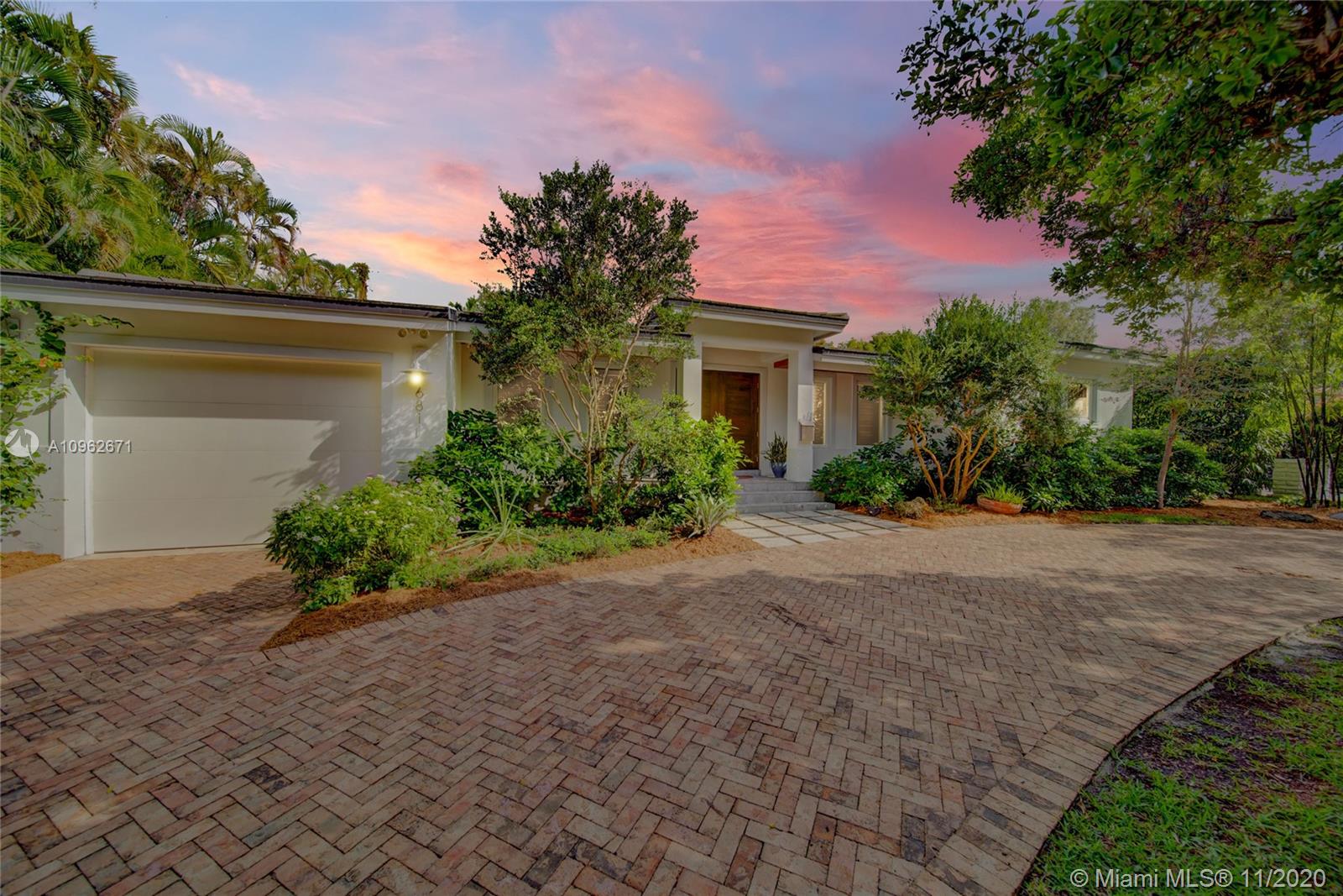 6811 Capilla St, Coral Gables, FL 33146