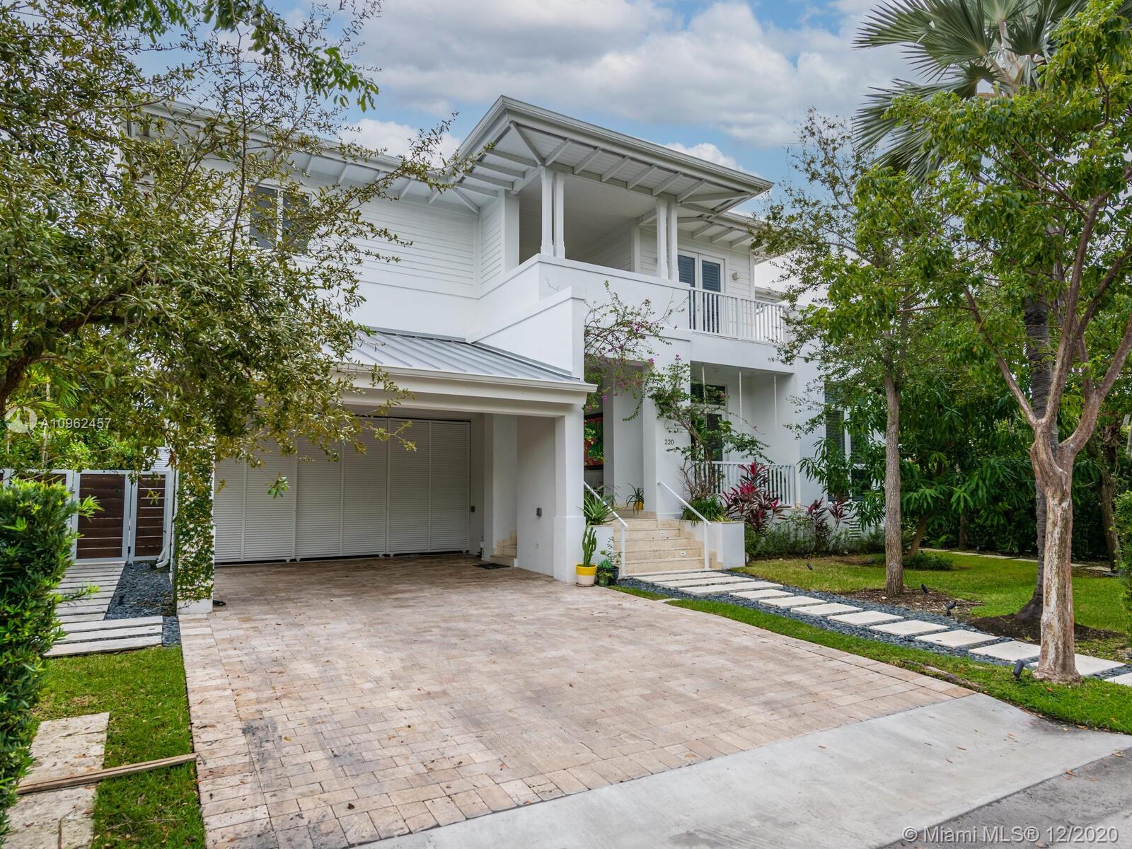 220 Cypress Dr, Key Biscayne, FL 33149