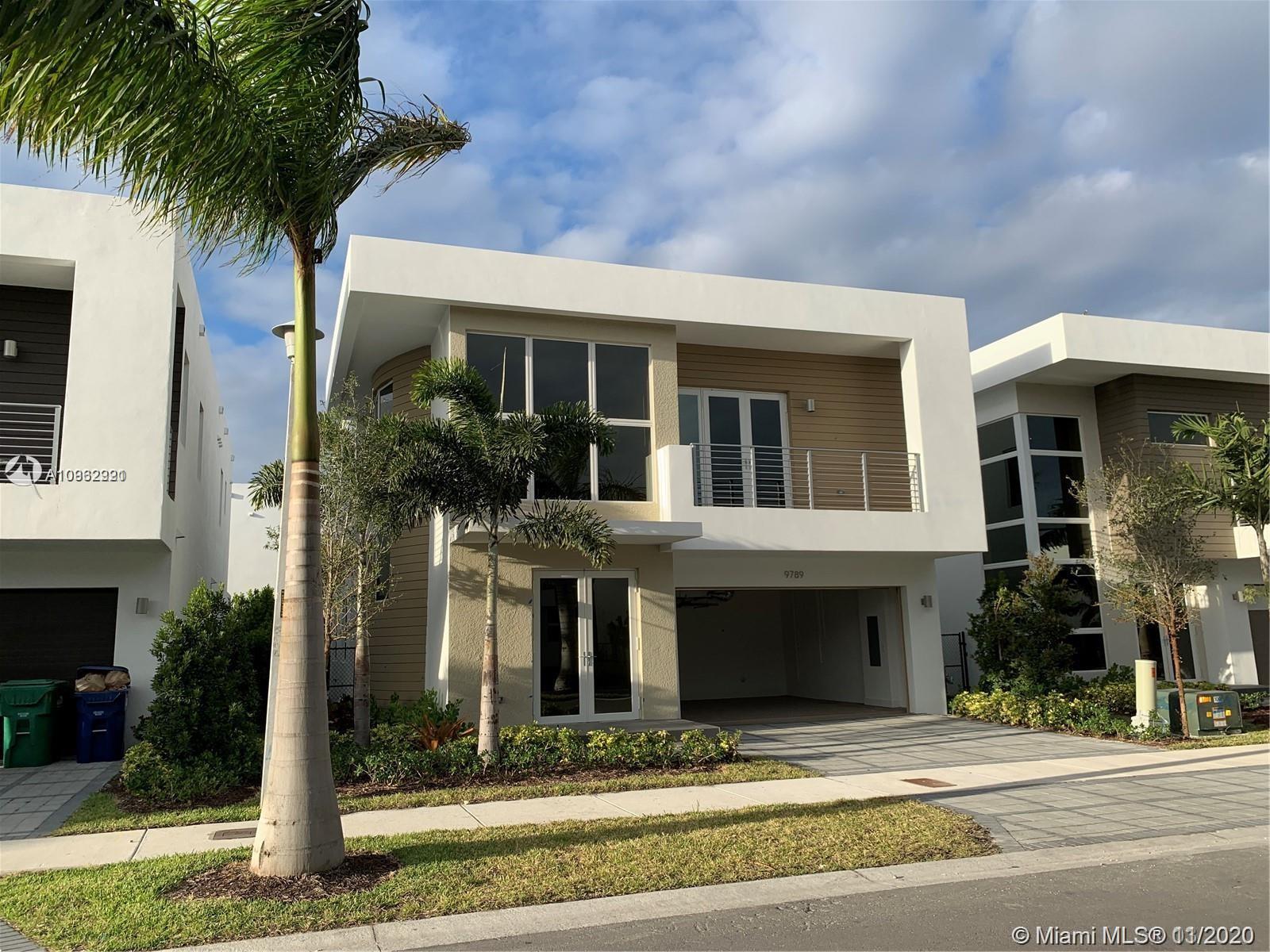 Photo 2 of 9789 75th St in Doral - MLS A10962921