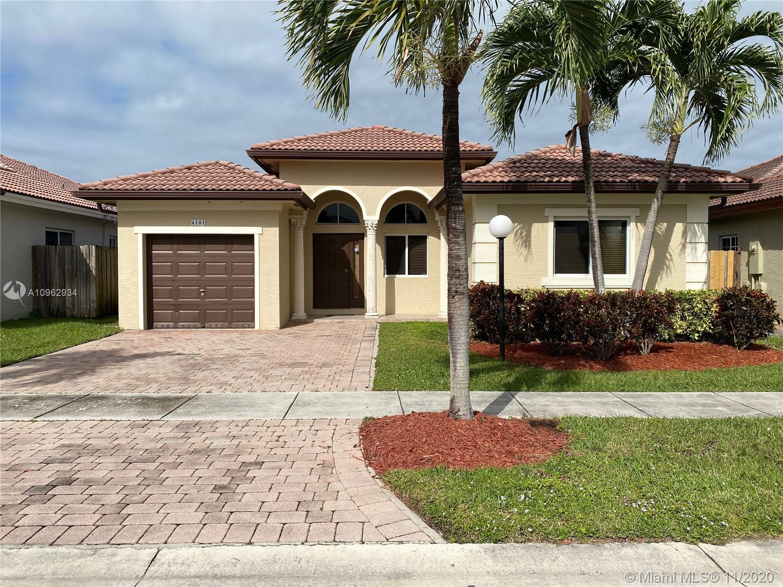 4181 NE 14th St, Homestead, FL 33033