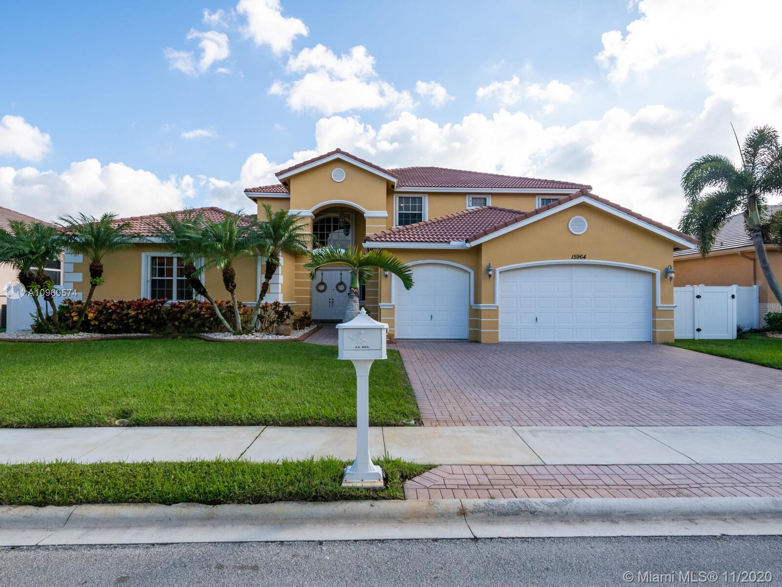 15964 SW 4th St, Pembroke Pines, FL 33027