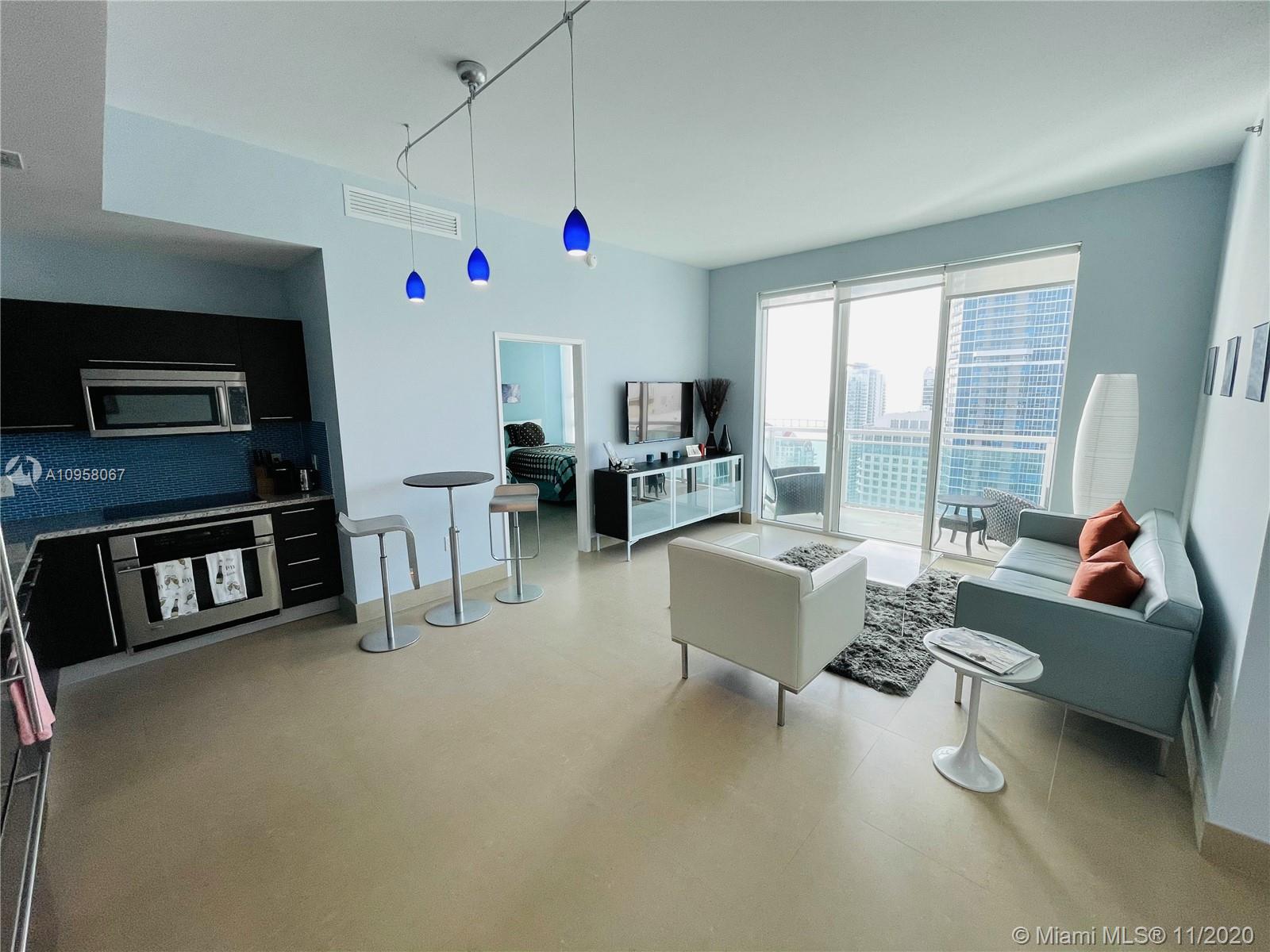 Miami, FL 33131,950 Brickell Bay Dr #4507