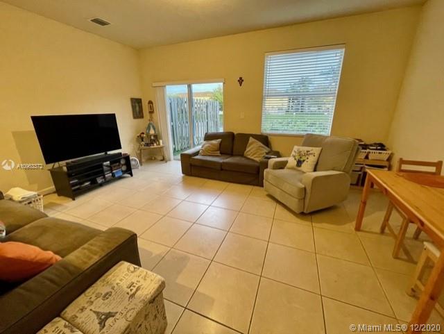 Cutler Bay, FL 33190,9011 SW 227 st #4