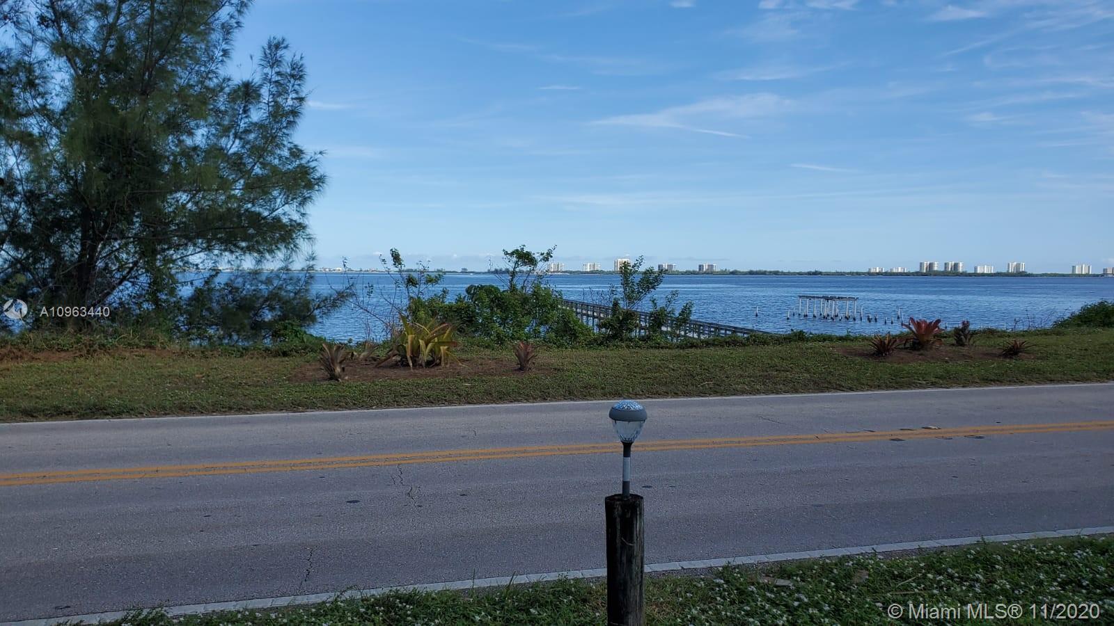 Fort Pierce, FL 34982,11309 S Indian River Dr