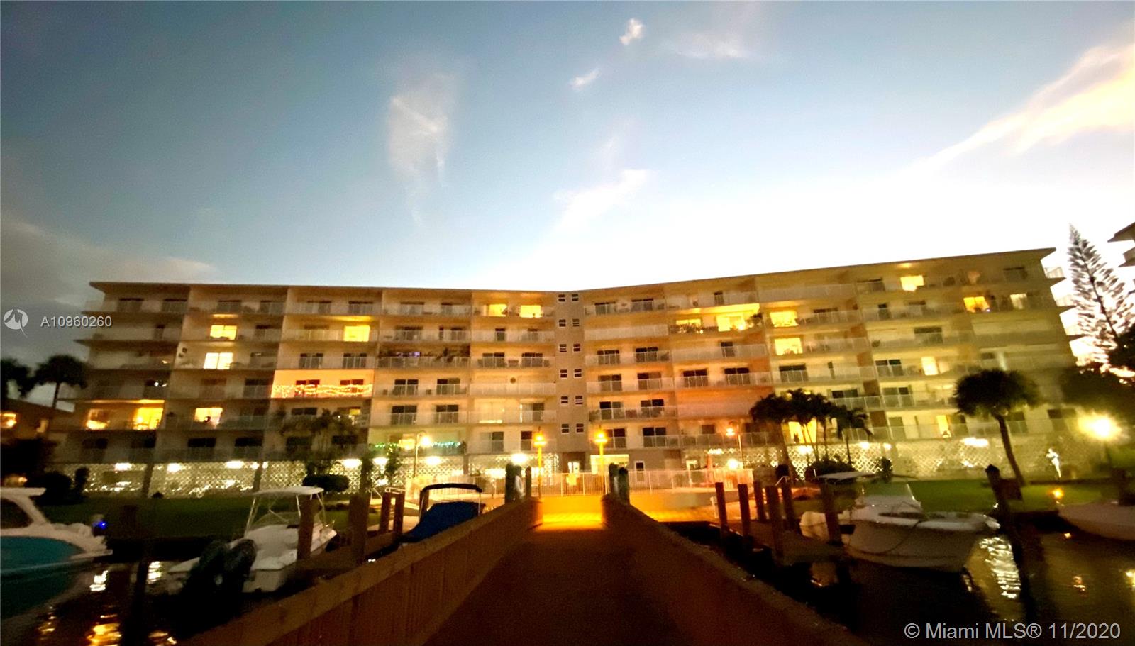 Hallandale Beach, FL 33009,400 Golden Isles Dr #5