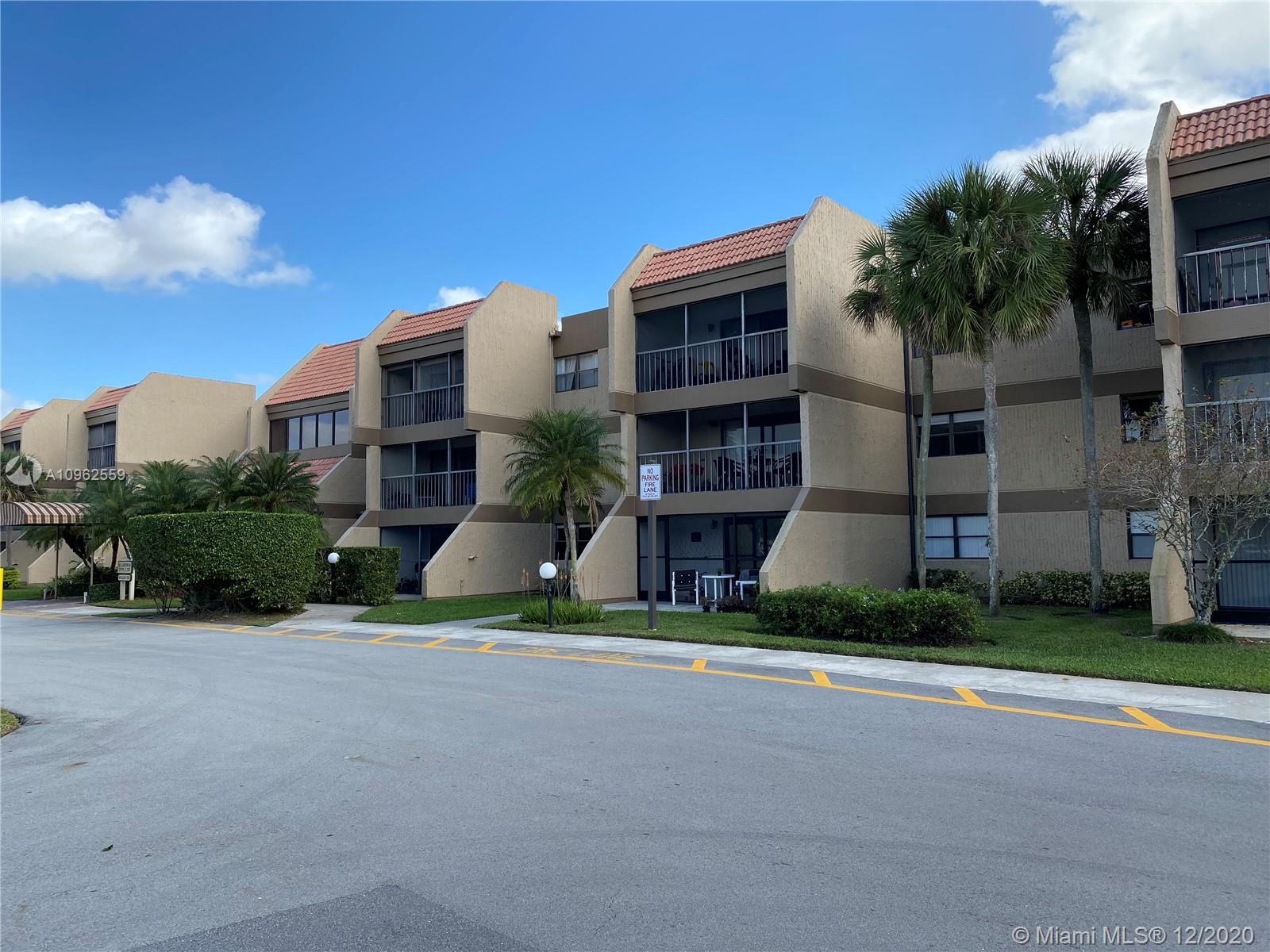 240 Lakeview Dr #205, Weston, FL 33326