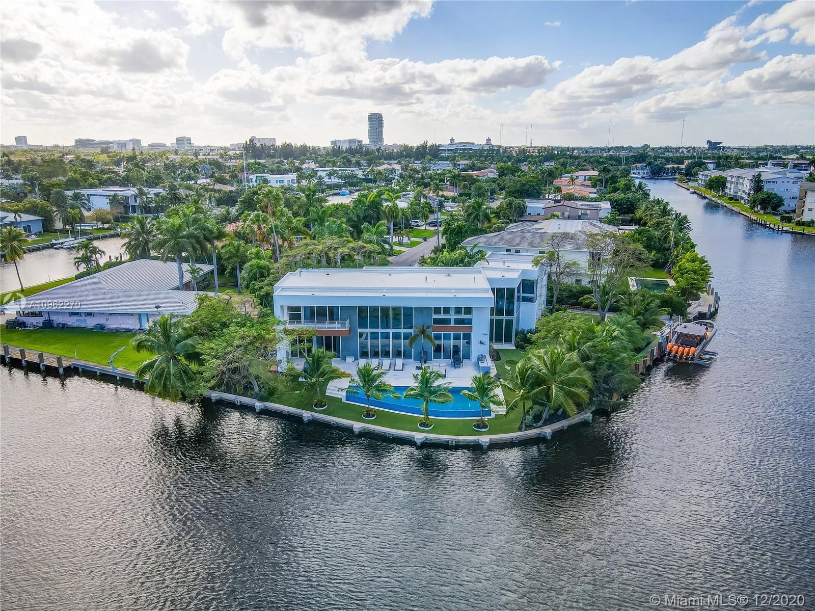Photo 1 of 400 Tamarind Dr in Hallandale Beach - MLS A10962270