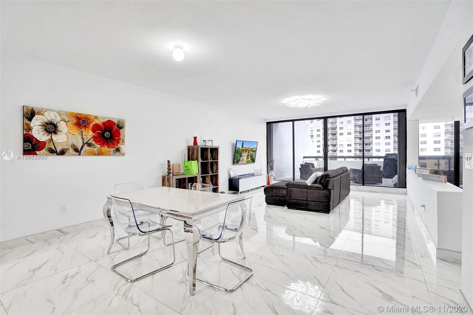 Sunny Isles Beach, FL 33160,424 Poinciana Dr #1721