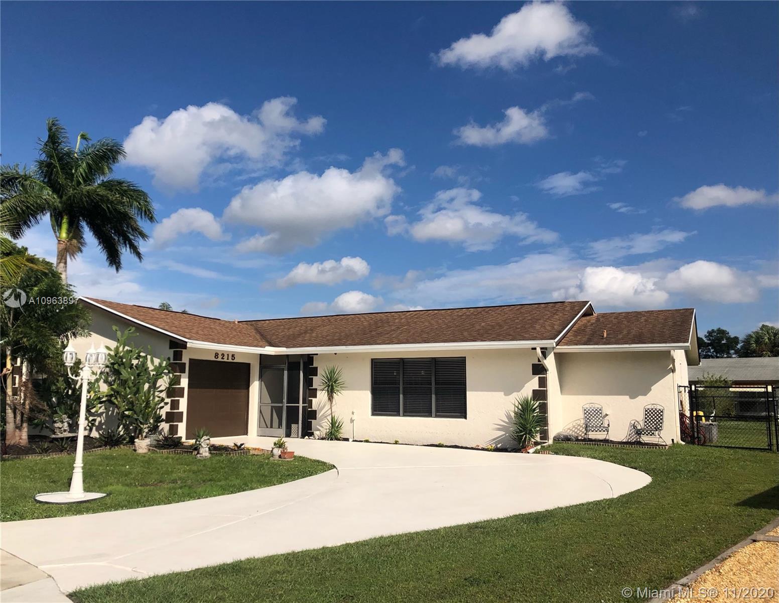 8215 Chatuga Ct, Lake Worth, FL 33467