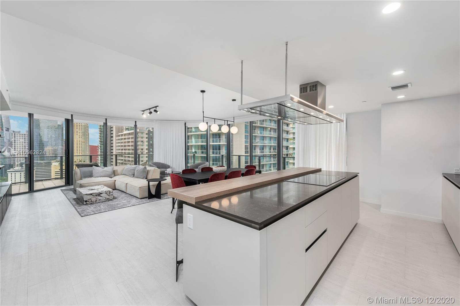 Miami, FL 33131,1000 Brickell Plz #2102