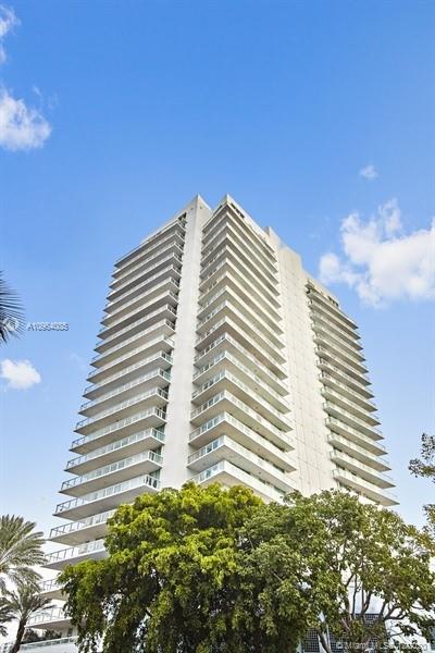 Miami Beach, FL 33139,10 Venetian Way #2406