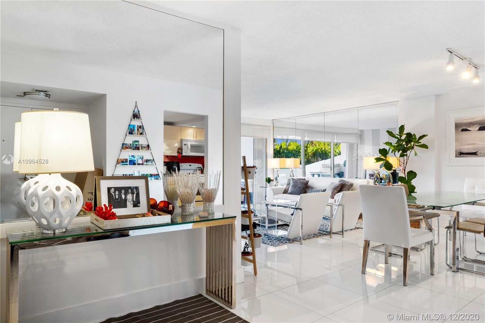 Key Biscayne, FL 33149,155 Ocean Lane Dr #210