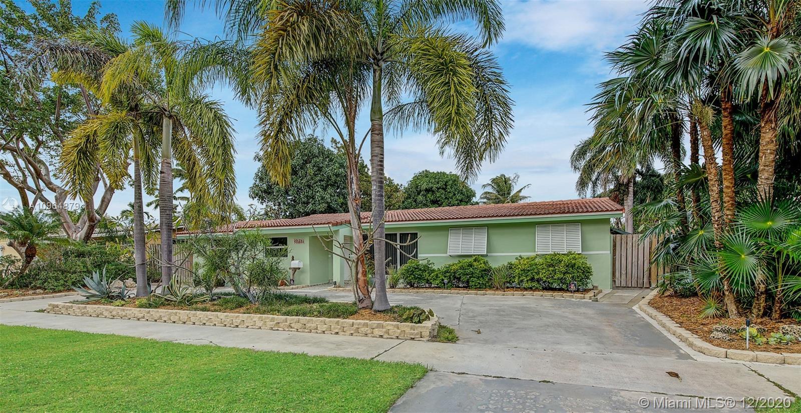 Hollywood, FL 33021,3717 S Longfellow Cir