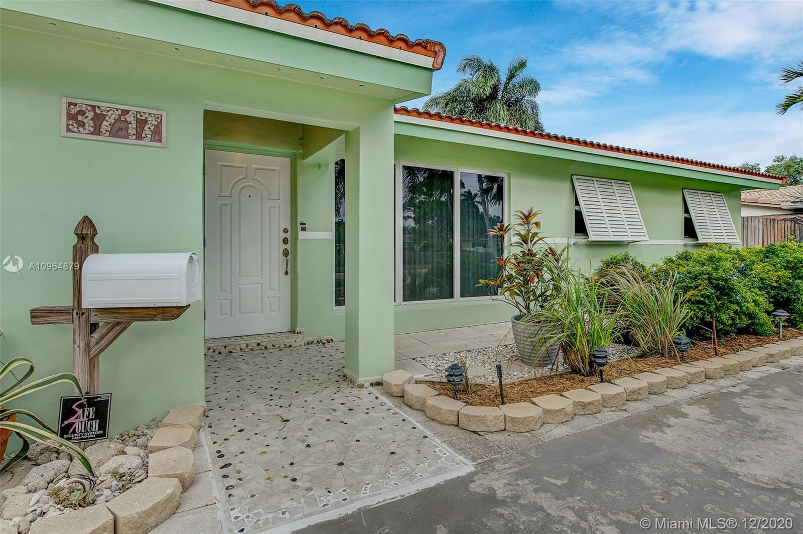 Hollywood, FL 33021,3717 S Longfellow Cir