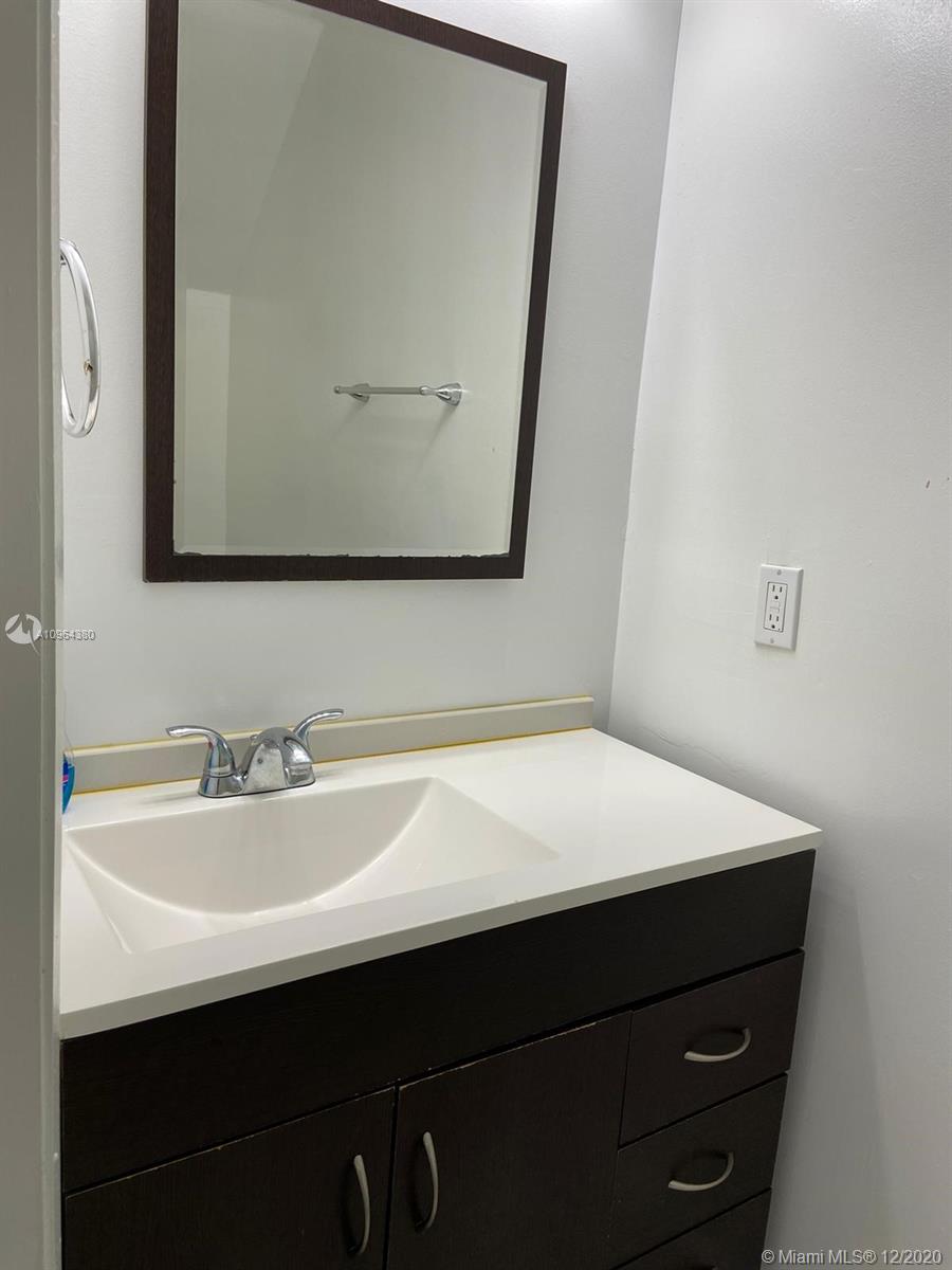 Miami, FL 33126,8031 NW 8th St. #15