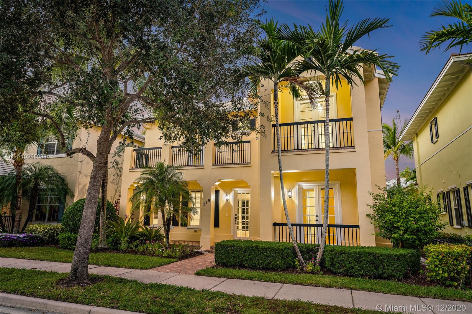 Jupiter, FL 33458,219 W Bay Cedar Cir