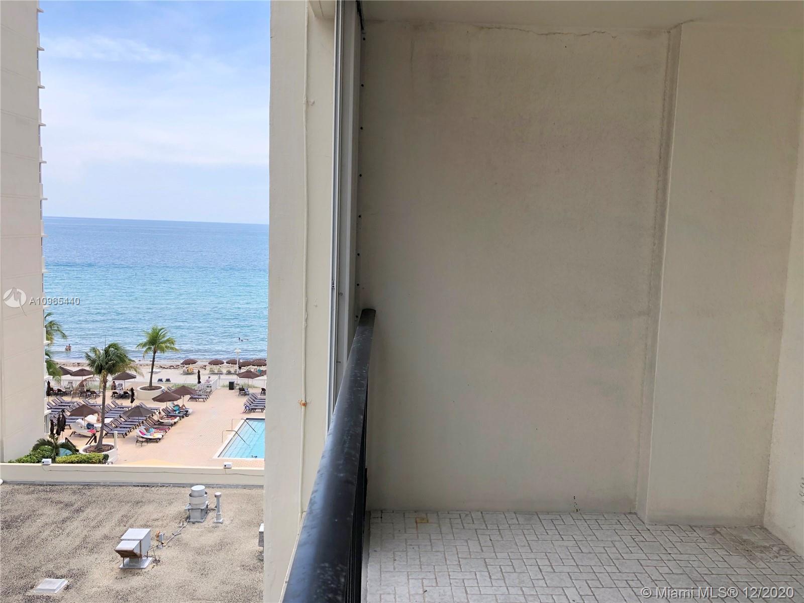 Hallandale Beach, FL 33009,1904 S Ocean Dr #802