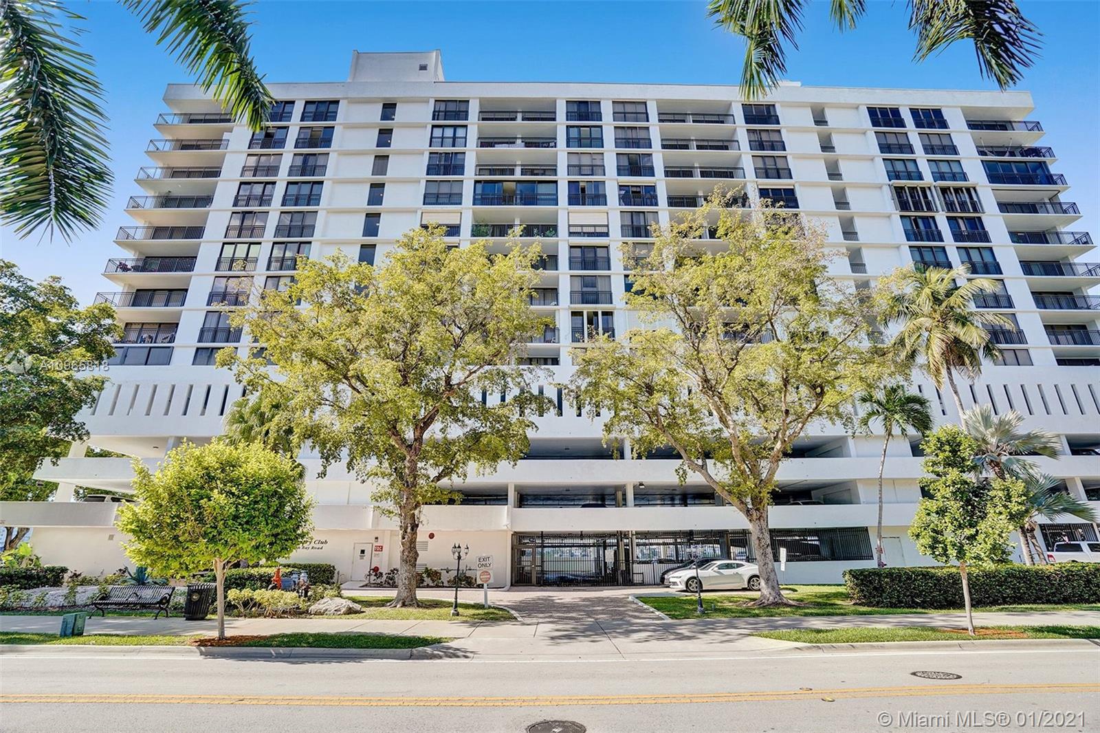 Sunny Isles Beach, FL 33160,17720 N Bay Rd #1104