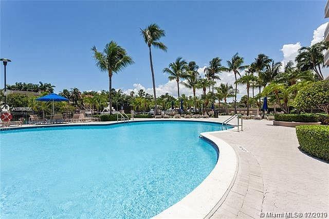 90 Edgewater Dr 307, Coral Gables, FL 33133