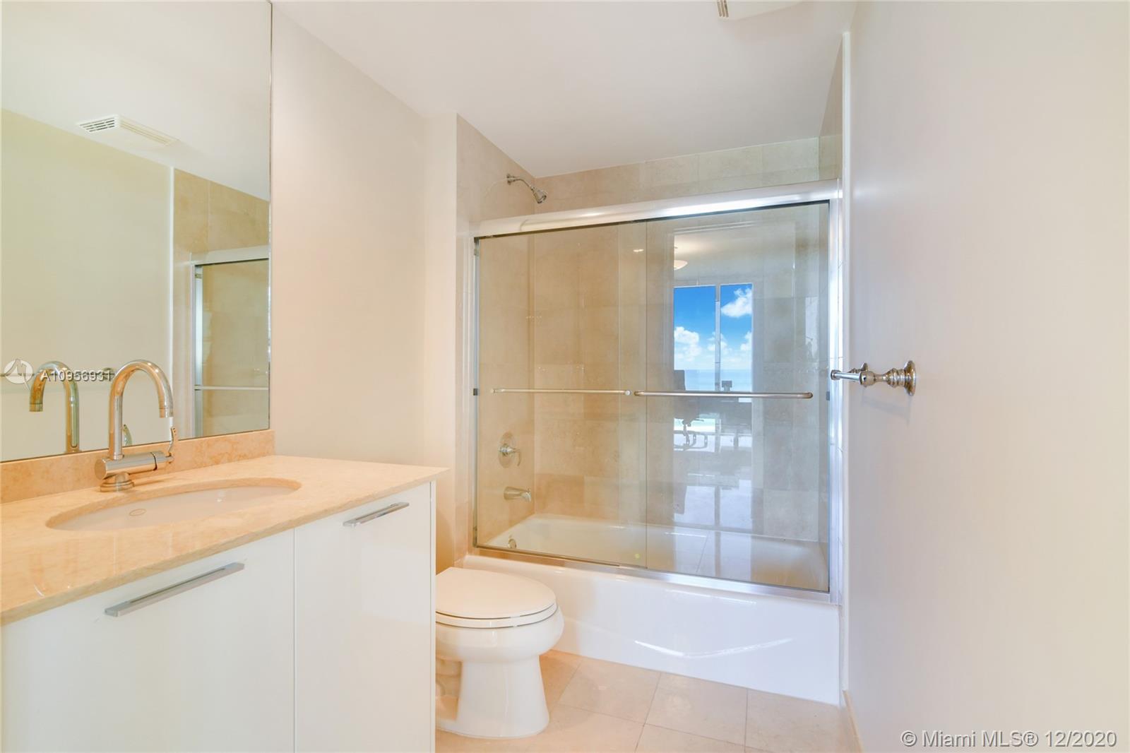 Sunny Isles Beach, FL 33160,18911 Collins Ave #1207