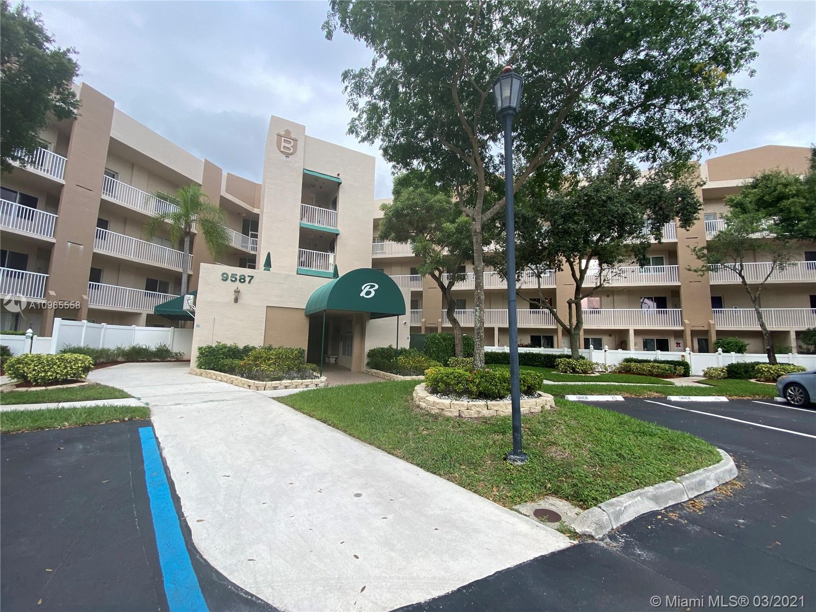 9587 Weldon Cir #B211,  Tamarac,  FL 33321